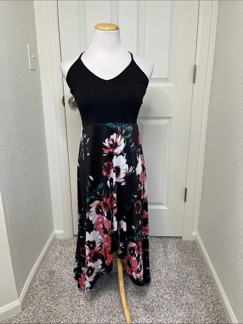 Black Pink Floral Maxi Dress Criss Cross Back Spaghetti Strap Medium